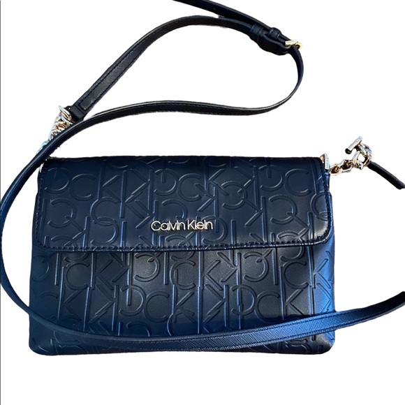 Calvin Klein crossbody/ shoulder bag